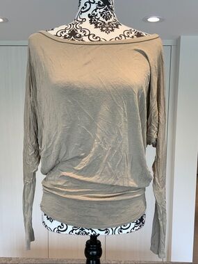 Love in Off-Shoulder Dolman Shirt in Taupe